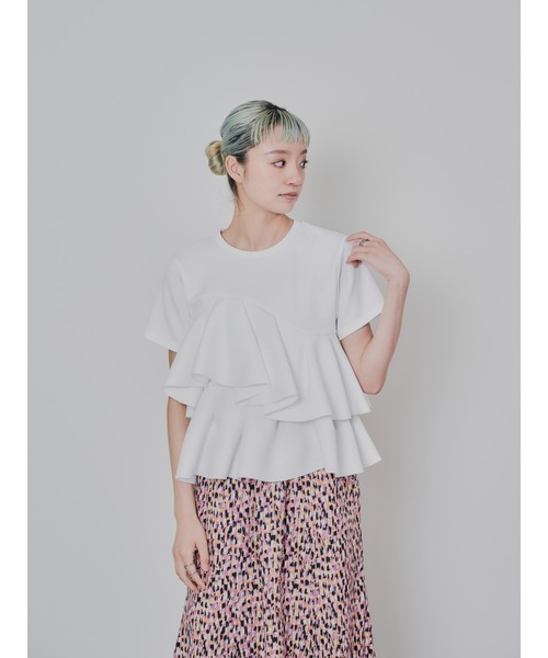 DOLLUPOOPS(ドールアップウップス)の「アシメフリルティアードトップス(Tシャツ/カットソー・レディース・オフホワイト/チャコールグレー・38)」の13枚目の写真