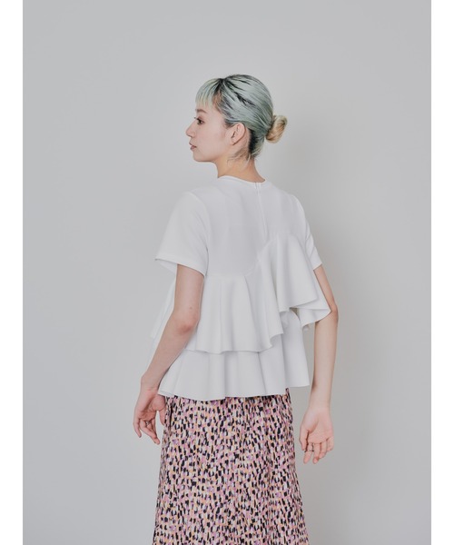 DOLLUPOOPS(ドールアップウップス)の「アシメフリルティアードトップス(Tシャツ/カットソー・レディース・オフホワイト/チャコールグレー・38)」の16枚目の写真