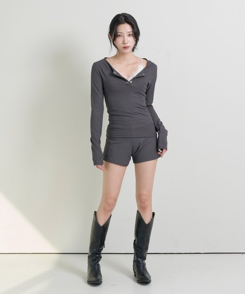 FOLLOWIN（フォロウィン）の「[FLW MADE]リブスナップスリムカットソー＆カーゴポケットハーフホットパンツセットアップ（Tシャツ/カットソー・レディース・グレー/ブラック/ベージュ系その他・FREE）」の5枚目の写真