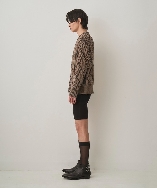 Juha(ユハ)の「DUAL-TONE CABLE CARDIGAN(カーディガン/ボレロ・メンズ・ブラック/グリーン/ベージュ・3/4)」の10枚目の写真
