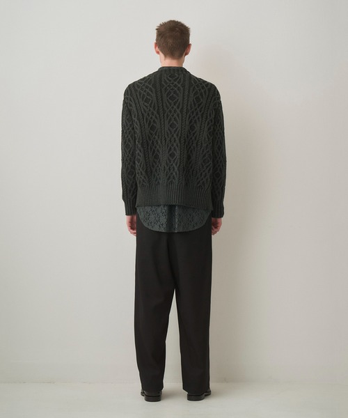 Juha(ユハ)の「DUAL-TONE CABLE CARDIGAN(カーディガン/ボレロ・メンズ・ブラック/グリーン/ベージュ・3/4)」の17枚目の写真