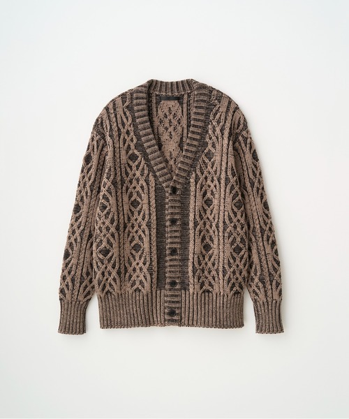 Juha(ユハ)の「DUAL-TONE CABLE CARDIGAN(カーディガン/ボレロ・メンズ・ブラック/グリーン/ベージュ・3/4)」の4枚目の写真
