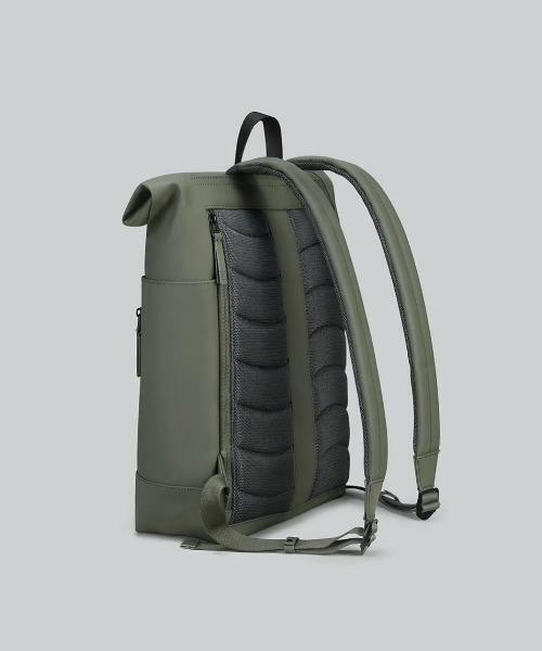 GASTON LUGA(ガストンルーガ)の「GASTON LUGA/ガストンルーガ/Splash Rolltop 14" - Black RE901(バックパック/リュック・レディース・ブラック/オリーブ系/グレー/ブルー・F)」の16枚目の写真