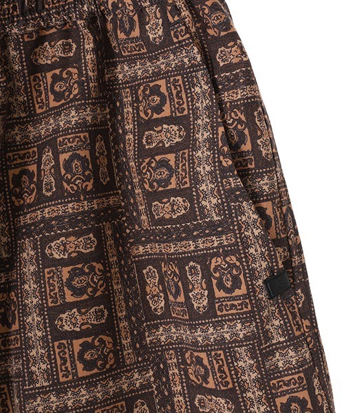 ARKnets（アークネッツ）の「DAIWA PIER39 / ダイワ ピアサーティナイン：TECH EASY SHORTS BATIK：BP-55023[PIE]（その他パンツ・メンズ・ブラウン・S/M）」の5枚目の写真