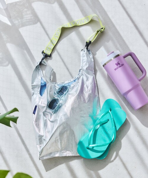 BAGGU（バグー）の「BAGGU/バグゥ BABY BAGGU メタリック ナイロン ベイビーバグゥメタリック（エコバッグ/サブバッグ・メンズ・ゴールド/シルバー・ONE SIZE）」の3枚目の写真