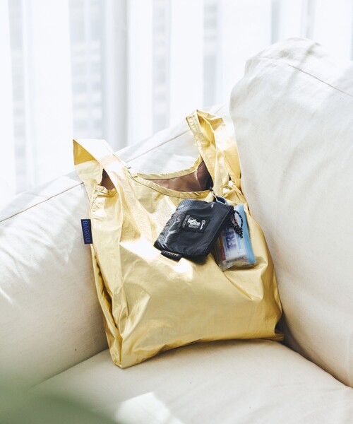 BAGGU（バグー）の「BAGGU/バグゥ BABY BAGGU メタリック ナイロン ベイビーバグゥメタリック（エコバッグ/サブバッグ・メンズ・ゴールド/シルバー・ONE SIZE）」の5枚目の写真