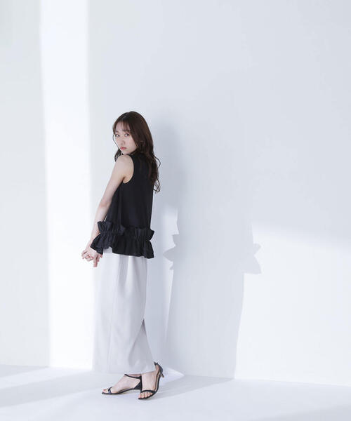 NATURAL BEAUTY BASIC（ナチュラルビューティーベーシック）の「◇フリルヘムドッキングカットソー（Tシャツ/カットソー・レディース・ブラック/オフホワイト・FREE）」の14枚目の写真