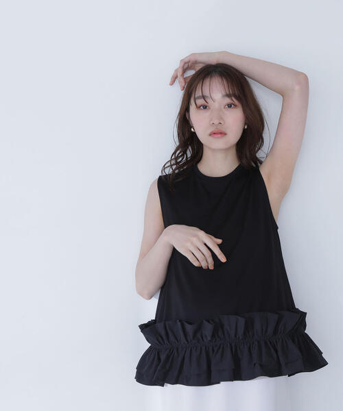 NATURAL BEAUTY BASIC（ナチュラルビューティーベーシック）の「◇フリルヘムドッキングカットソー（Tシャツ/カットソー・レディース・ブラック/オフホワイト・FREE）」の2枚目の写真