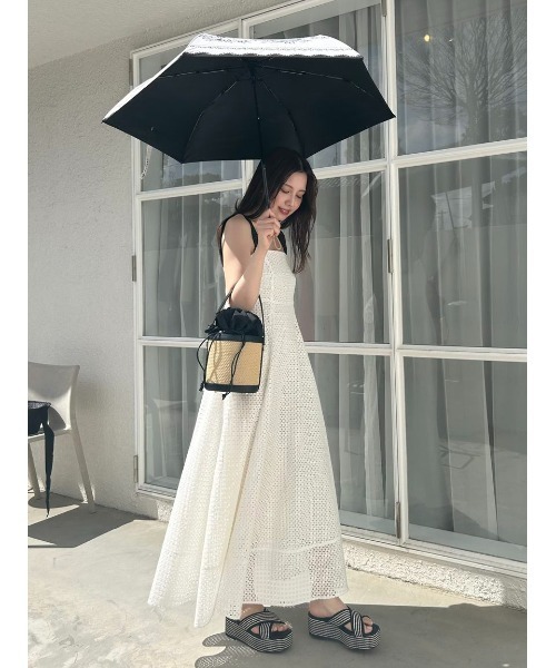 FRAY I.D(フレイアイディー)の「【FRAY I.D×PROTECT U】コラボレーション日傘(折りたたみ傘・レディース・ブラック/ライトブルー・FREE)」の9枚目の写真