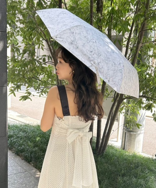 FRAY I.D(フレイアイディー)の「【FRAY I.D×PROTECT U】コラボレーション日傘(折りたたみ傘・レディース・ブラック/ライトブルー・FREE)」の21枚目の写真