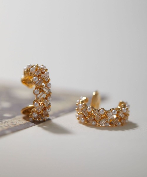 yu-ka(ユーカ)の「YU-KA:レトロパールイヤリング rétro Pearl earring(イヤリング・レディース・ゴールド・FREE)」の3枚目の写真