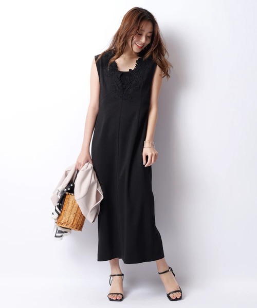 新品タグ付❤️JUSGLITTY ジャスグリッティー　レースVネックジャンスカ JUSGLITTY（ジャスグリッティー）の「レースVネックジャンスカ