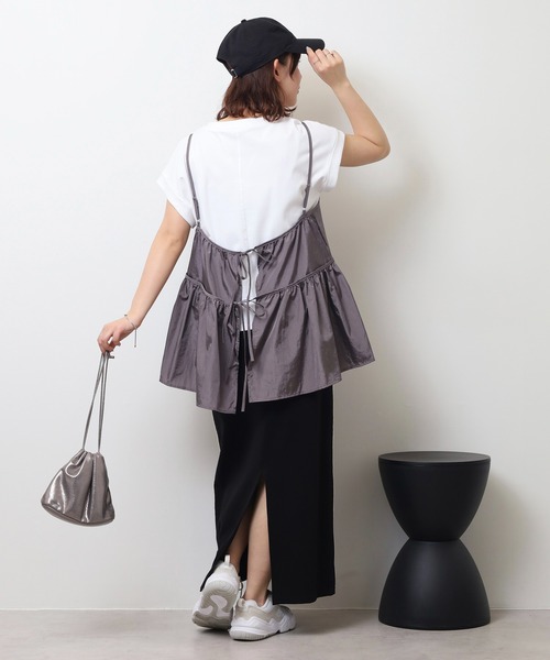 EGLANTINE(エグランティーヌ)の「EGLANTINE キャミビスチェ&カットソーセット(Tシャツ/カットソー・レディース・ブラック/グレー・40)」の14枚目の写真
