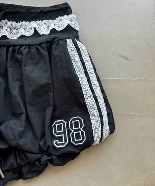 SHAGGIE（シャギー）の「レース付きナイロンバルーンショートパンツ（その他パンツ・レディース・ブラック/ネイビー・FREE）」の4枚目の写真