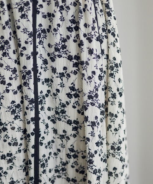 モノトーン小花柄ロングワンピース（ワンピース）｜12Twelve Agenda