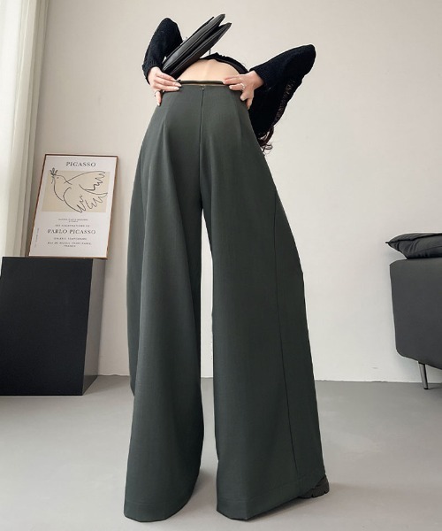 shoppinggo(ショッピングゴー)の「ワイドパンツ タック入り ロング丈(カーゴパンツ・レディース・グレー系/ブラック/ダークブラウン系・M)」の15枚目の写真