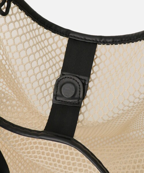 Speedo(スピード)の「【SPEEDO(スピード)】ヴォヤージュメッシュビッグトートバッグ(ショルダーバッグ・レディース・オフホワイト/ブラック・FREE)」の13枚目の写真