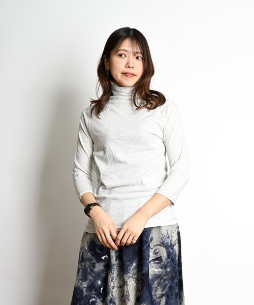 MARAI(マーライ)の「UVカット タートルネック7分袖カットソー(Tシャツ/カットソー・レディース・ライトグレー/グレー/ネイビー/ブラック/ホワイト・LL/L/M)」の3枚目の写真