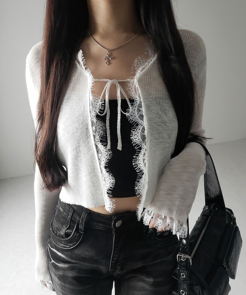 me+em select(ミームセレクト)の「【 2color 】レースドッキングフロントリボンシアーニットカーディガン / lace docking front ribbon sheer knit cardigan(カーディガン/ボレロ・レディース・ブラック/ホワイト・FREE)」の2枚目の写真