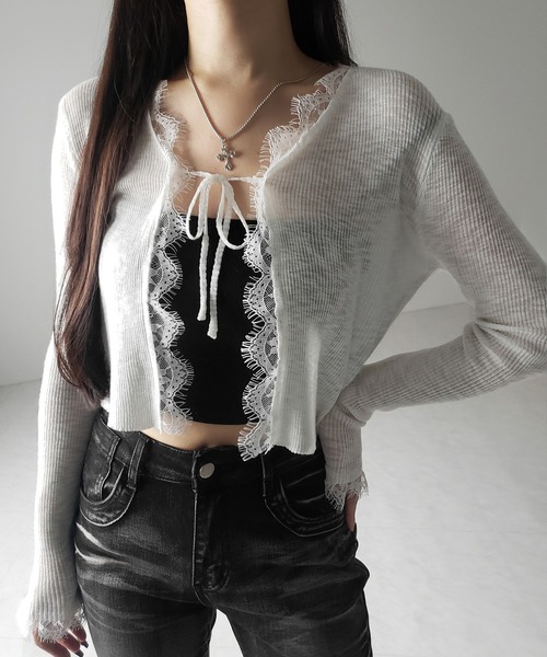 me+em select(ミームセレクト)の「【 2color 】レースドッキングフロントリボンシアーニットカーディガン / lace docking front ribbon sheer knit cardigan(カーディガン/ボレロ・レディース・ブラック/ホワイト・FREE)」の11枚目の写真