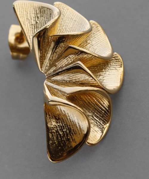 abaskdesign(アバスクデザイン)の「金属アレルギー対応 レイヤードフリルピアス(ピアス(両耳用)・レディース・シルバー/ゴールド・FREE)」の15枚目の写真