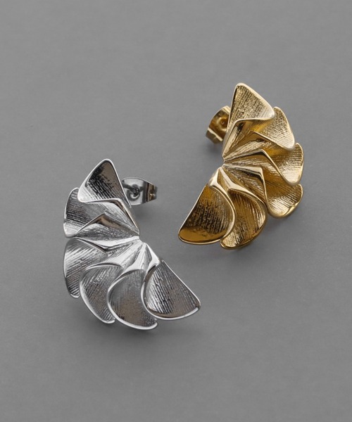 abaskdesign(アバスクデザイン)の「金属アレルギー対応 レイヤードフリルピアス(ピアス(両耳用)・レディース・シルバー/ゴールド・FREE)」の16枚目の写真