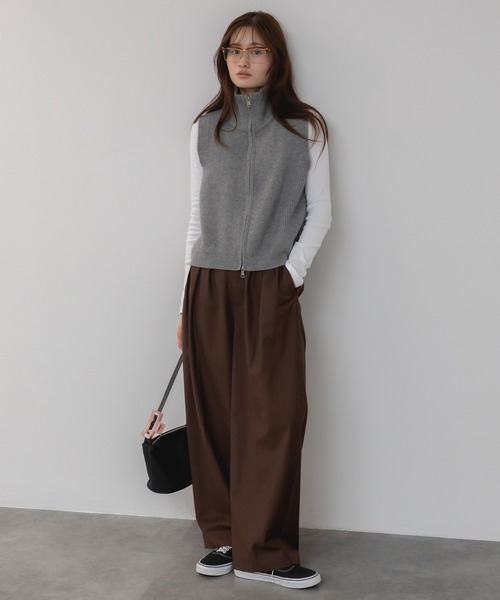 HEILIS(ヘイリス)の「コンパクトロングTシャツ / ロンT クロップド コンパクト カットソー Tシャツ 長袖 ロングスリーブ 短丈 ホワイト ブラック グレー 韓国 春服 夏服 秋服 冬服 カジュアル モード シティガール ノームコア スポーティ シンプル(Tシャツ/カットソー・レディース・ブラック/ホワイト/グレー・FREE)」の13枚目の写真
