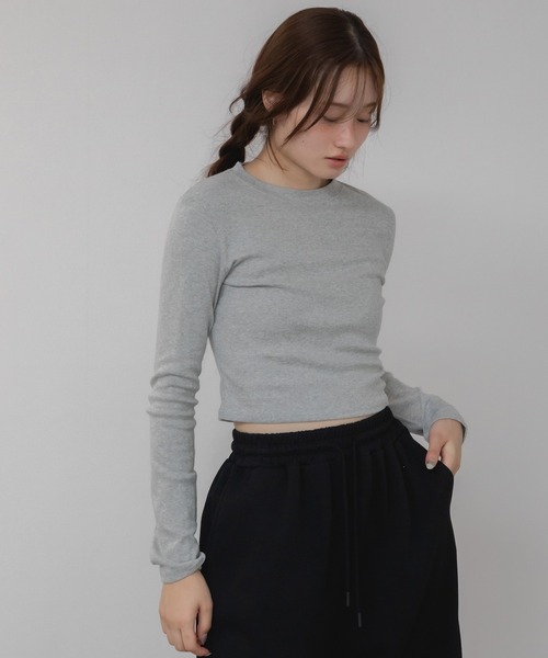 HEILIS(ヘイリス)の「コンパクトロングTシャツ / ロンT クロップド コンパクト カットソー Tシャツ 長袖 ロングスリーブ 短丈 ホワイト ブラック グレー 韓国 春服 夏服 秋服 冬服 カジュアル モード シティガール ノームコア スポーティ シンプル(Tシャツ/カットソー・レディース・ブラック/ホワイト/グレー・FREE)」の16枚目の写真