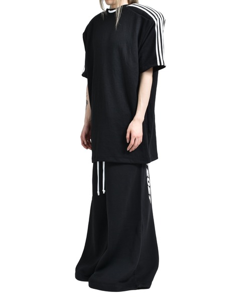 YORI SPORT（ヨリスポーツ）の「5STRIPE PADDED T-SHIRT(EXCLUSIVE)（Tシャツ/カットソー・メンズ・ブラック・MEDIUM/X-SMALL/SMALL）」の4枚目の写真