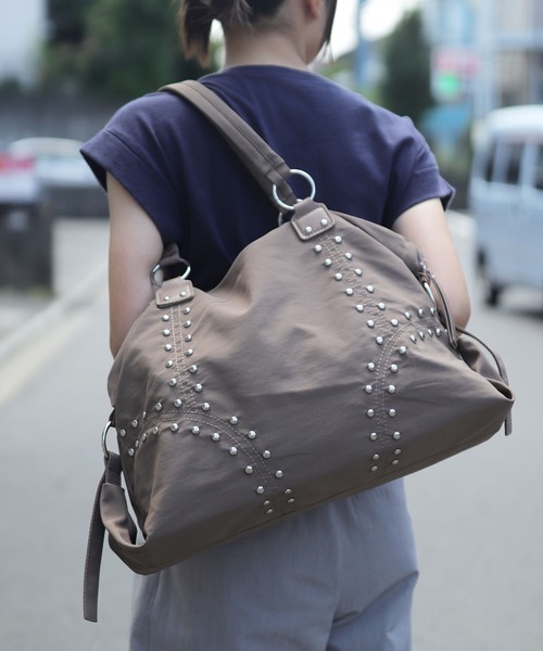 florist（フローリスト）の「【A4収納・軽い◎】スタッズラインボストンバッグ/ショルダーバッグ（ボストンバッグ・レディース・ベージュ/モカ/ブラック/オフホワイト/グリーン・FREE）」の17枚目の写真