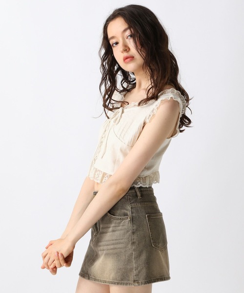 FOREVER 21（フォーエバー トゥエンティーワン）の「【2025SS】フリルコットンジレ（ベスト・レディース・ブラック/ナチュラル・FREE）」の18枚目の写真