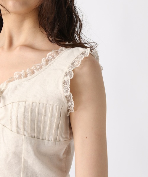 FOREVER 21（フォーエバー トゥエンティーワン）の「【2025SS】フリルコットンジレ（ベスト・レディース・ブラック/ナチュラル・FREE）」の11枚目の写真