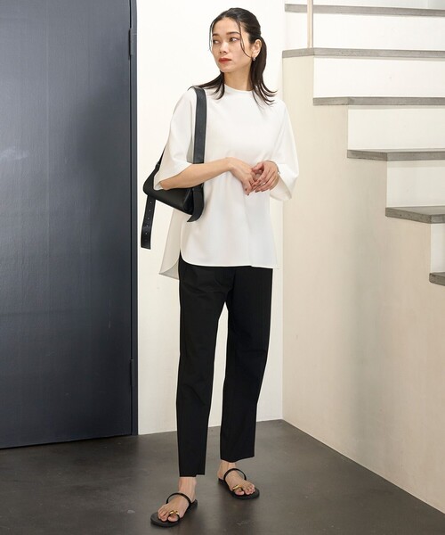 UNFILO(アンフィーロ)の「BEAUTY FORM JERSEY Light バックZIPトップス(Tシャツ/カットソー・レディース・ブラック系/ホワイト系/ダークブラウン系・X-LARGE)」の9枚目の写真