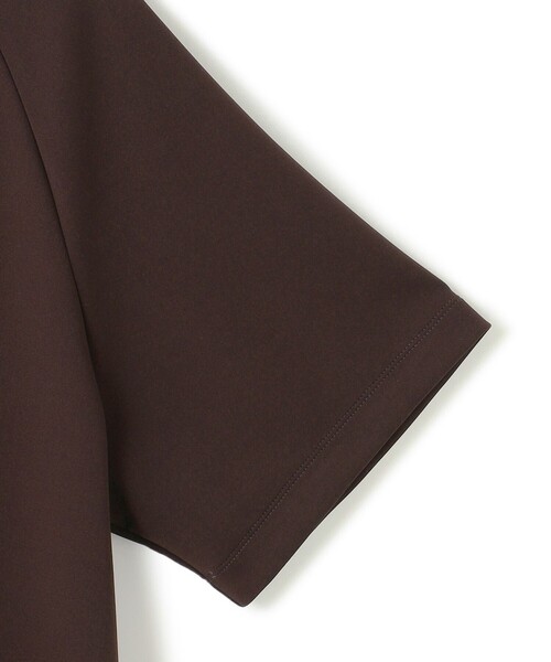 UNFILO(アンフィーロ)の「BEAUTY FORM JERSEY Light バックZIPトップス(Tシャツ/カットソー・レディース・ブラック系/ホワイト系/ダークブラウン系・X-LARGE)」の13枚目の写真