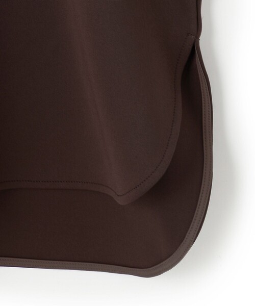 UNFILO(アンフィーロ)の「BEAUTY FORM JERSEY Light バックZIPトップス(Tシャツ/カットソー・レディース・ブラック系/ホワイト系/ダークブラウン系・X-LARGE)」の14枚目の写真