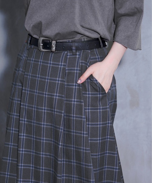 Ellno Loset(エルノロゼット)の「【黒色コラボ】アシメプリーツスカンツ(その他パンツ・メンズ・ブルー系その他/ブラック/グレー系その他・MEDIUM/LARGE/SMALL)」の11枚目の写真