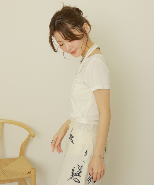 LAULEN(ローレン)の「halter neck layered tops /ホルターネックレイヤード半袖トップス(Tシャツ/カットソー・レディース・ホワイト/ブラック・FREE)」の5枚目の写真