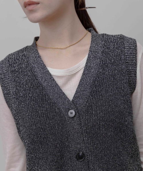 Eimee Law（エイミーロウ）の「フリルヘムラメニットジレ（ベスト・レディース・ブラック/チャコールグレー/モカ・FREE）」の18枚目の写真