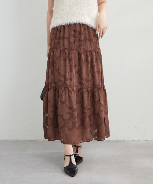 continuer de NICE CLAUP(コンティニューデナイスクラップ)の「花柄JQDティアードスカート(スカート・レディース・ブラウン/ブラック/アイボリー・FREE)」の16枚目の写真