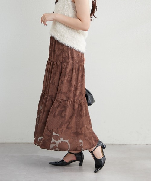 continuer de NICE CLAUP(コンティニューデナイスクラップ)の「花柄JQDティアードスカート(スカート・レディース・ブラウン/ブラック/アイボリー・FREE)」の20枚目の写真