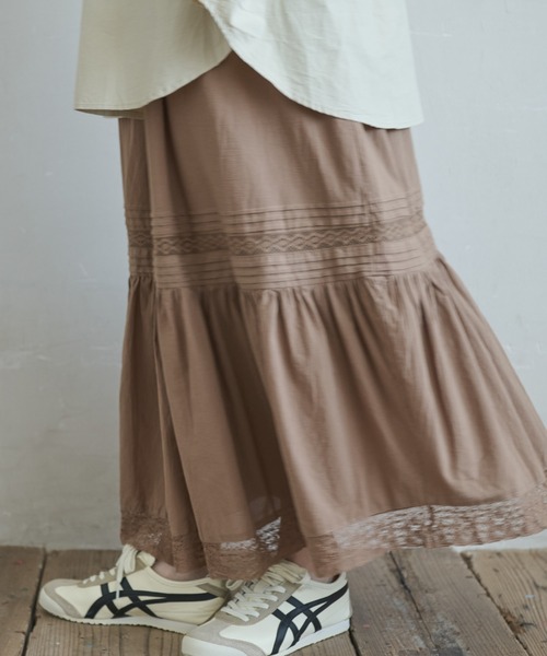 Crisp（クリスプ）の「タックデザインレースティアードスカート（スカート・レディース・アイボリー/ブラウン・FREE）」の8枚目の写真