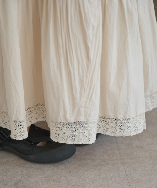 Crisp（クリスプ）の「タックデザインレースティアードスカート（スカート・レディース・アイボリー/ブラウン・FREE）」の20枚目の写真