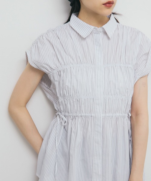 KBF（ケイビーエフ）の「スリーブレスシャーリングブラウス（シャツ/ブラウス・レディース・ブルー系その他/ホワイト系その他/オフホワイト・ONE）」の19枚目の写真