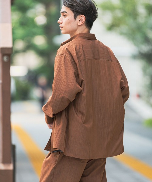 LAKOLE(ラコレ)の「【セットアップ可・接触冷感】冷感ワッシャーシャツ長袖 / 586873(シャツ/ブラウス・メンズ・ブラウン/ブラック/グレー・LARGE/MEDIUM)」の5枚目の写真
