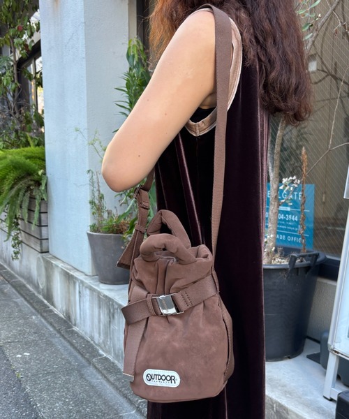 OUTDOOR PRODUCTS（アウトドアプロダクツ）の「【ブラウンROSE BUD別注カラー】(OUTDOOR)2WAY BELT SHOULDER BAG（トートバッグ・レディース・ブラック/ブラウン・ONE SIZE）」の2枚目の写真