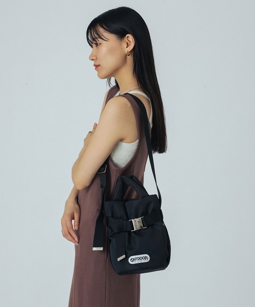 OUTDOOR PRODUCTS（アウトドアプロダクツ）の「【ブラウンROSE BUD別注カラー】(OUTDOOR)2WAY BELT SHOULDER BAG（トートバッグ・レディース・ブラック/ブラウン・ONE SIZE）」の3枚目の写真