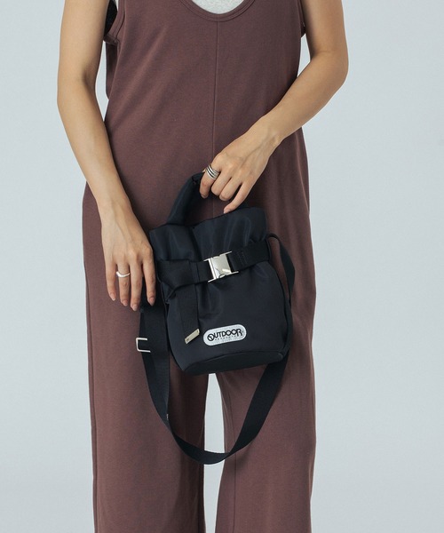 OUTDOOR PRODUCTS（アウトドアプロダクツ）の「【ブラウンROSE BUD別注カラー】(OUTDOOR)2WAY BELT SHOULDER BAG（トートバッグ・レディース・ブラック/ブラウン・ONE SIZE）」の4枚目の写真