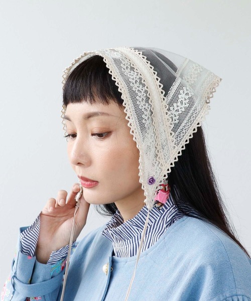 Three Four Time(スリーフォータイム)の「【ばら色の帽子】レース三角巾カチューシャ(カチューシャ・レディース・ホワイト/カーキ/ブラック・FREE)」の1枚目の写真
