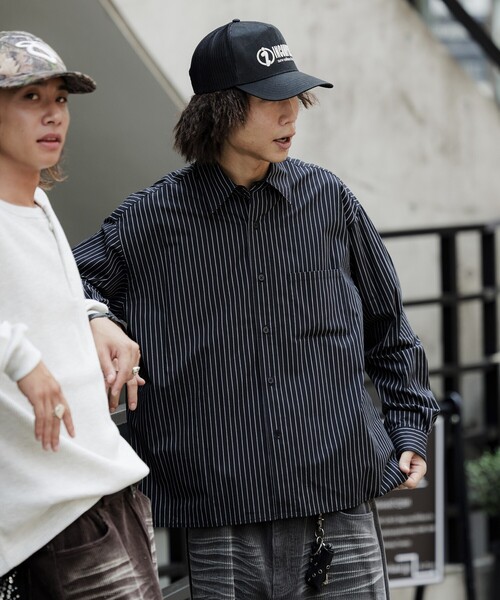 FREAK'S STORE(フリークスストア)の「限定展開 MR HEARTS/ミスターハーツ REGULAR COLLAR BOX CUT STRIPE SHIRT(シャツ/ブラウス・メンズ・ブラック/オフホワイト/ブルー・LARGE/MEDIUM/SMALL)」の11枚目の写真