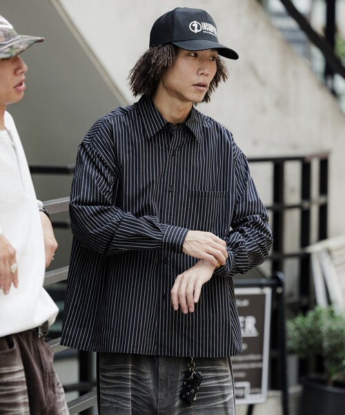 FREAK'S STORE(フリークスストア)の「限定展開 MR HEARTS/ミスターハーツ REGULAR COLLAR BOX CUT STRIPE SHIRT(シャツ/ブラウス・メンズ・ブラック/オフホワイト/ブルー・LARGE/MEDIUM/SMALL)」の13枚目の写真
